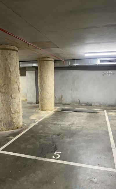 Melbourne Star Apartment, 1809 CP . B4 . P5 (Minimum Booking of 12 Months)