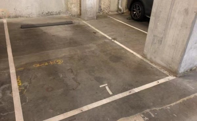Secure indoor parking next to Melbourne central
