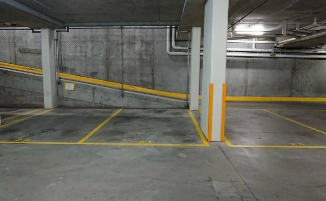 Melbourne CBD parking space(remote access)