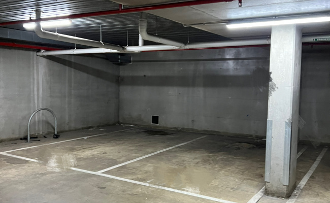 Great parking space near the universities