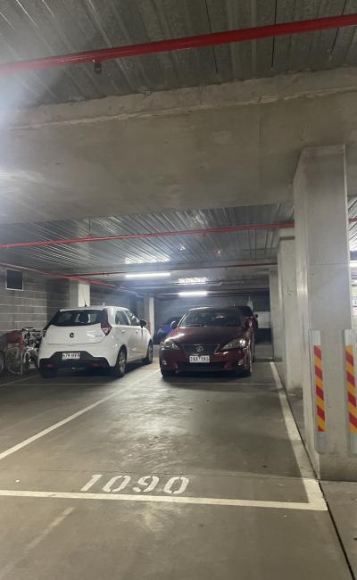 Great Parking Space in Carlton & Near CBD!