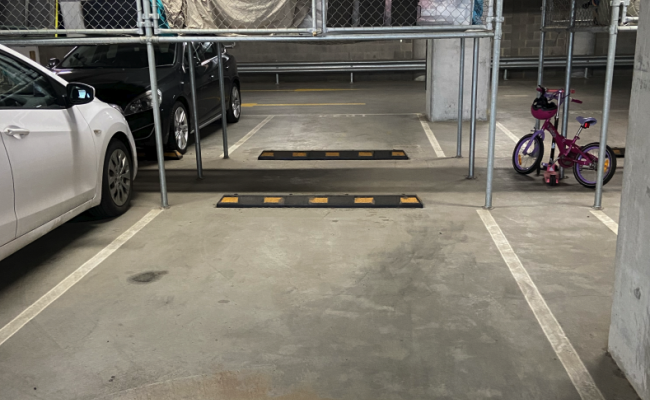 Secure Lock Up Parking in Footscray  2 to 5 Min Walk to Footscray Train Station