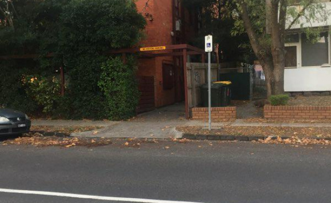 Parking in Elwood . 10 min walk to Ackland st.