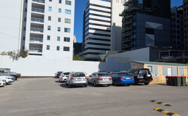 Outdoor lot parking on Terrace Rd in Perth