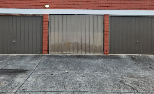 Box Hill - Secure car parking/ storage near Box Hill Hospital
