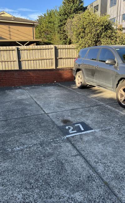 Great parking space near Box Hill