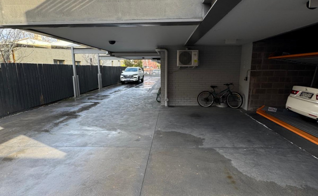 Safe & Secure Parking in Heart of Balaclava
