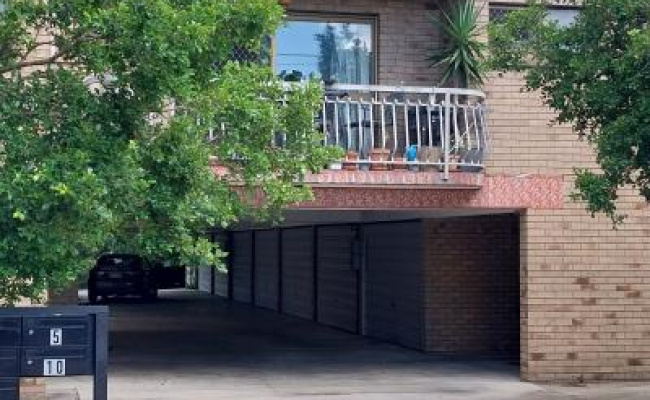 Gordon Park - Garage close to Lutwyche Shopping Centre #2