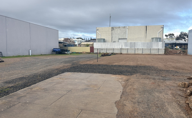 St Marys - Great Outdoor Space in Tobruk #4