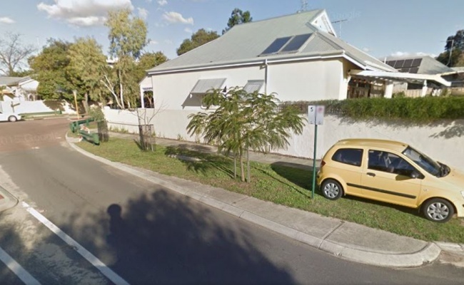 Top shady spot 4 min walk to Rockeby Rd in mid Subiaco