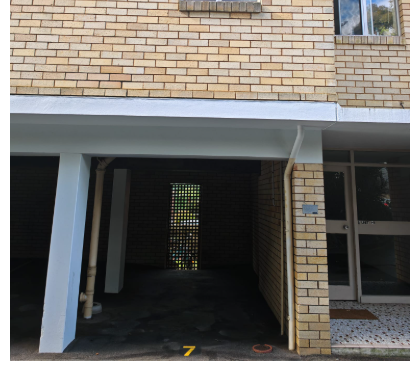 Crows Nest Covered Car Space- Easy Access & Great View