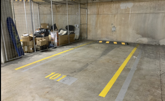 Private underground parking spot in Hurstville