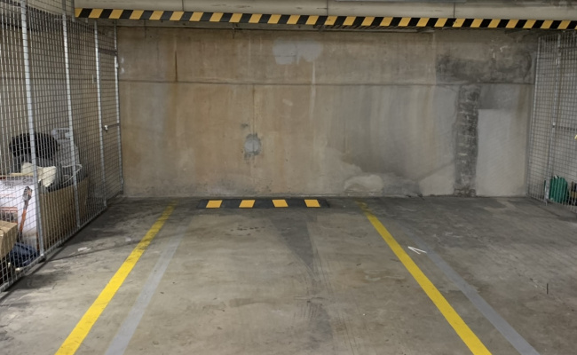 Private underground parking spot in Hurstville