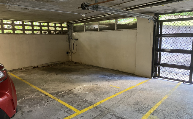 Secure and spacious parking in upper pitt street