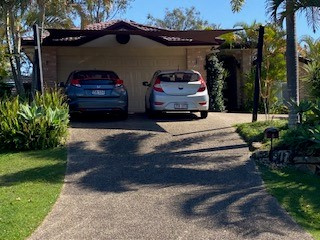 Safe and secure Helensvale court