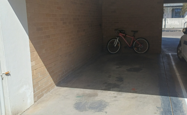 Undercover parking space in Abbotsford, 4km from CBD, easy access to public transport