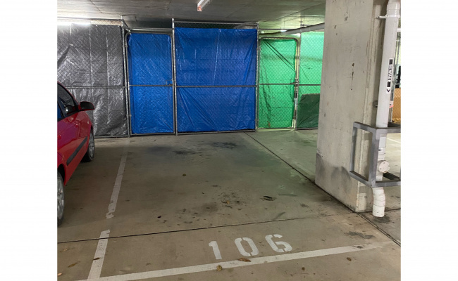 Secure underground parking lot, 100m from Bond Uni