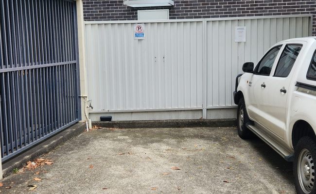 Great Parking Space - Victoria Rd Gladesville