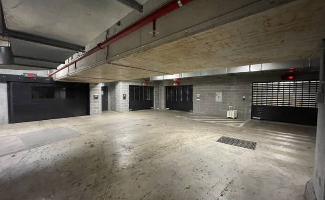 Rare Secure Melbourne CBD Indoor Parking Space -Near RMIT, Melbourne Central and Victoria Market
