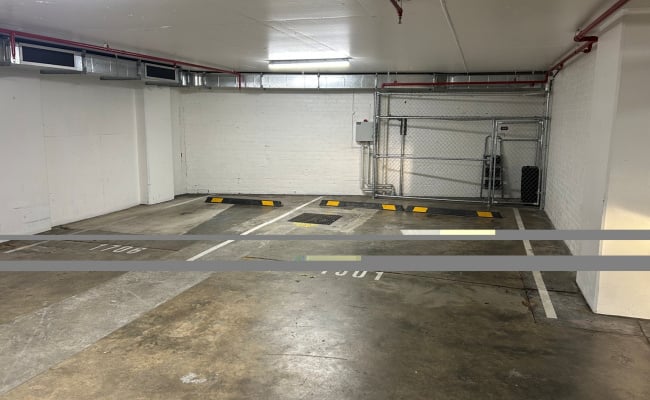Extra Large Secure Indoor Car Space in the heart of Kings Cross (next to Kings Cross Station)