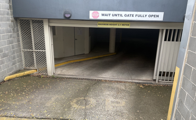 Covered garage in Rosehill - gated access