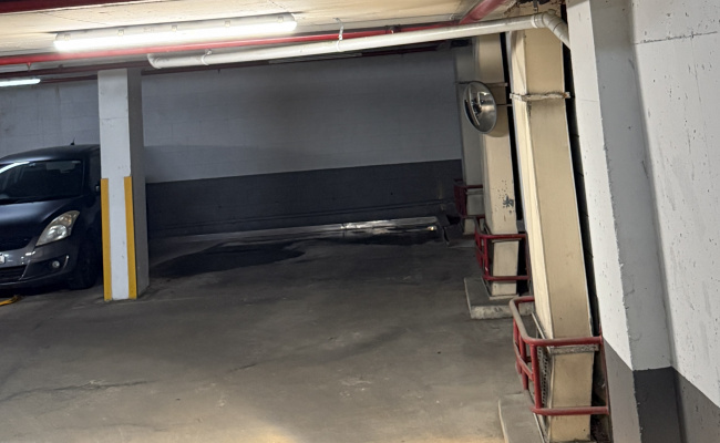 Secure parking space available - Surry Hills