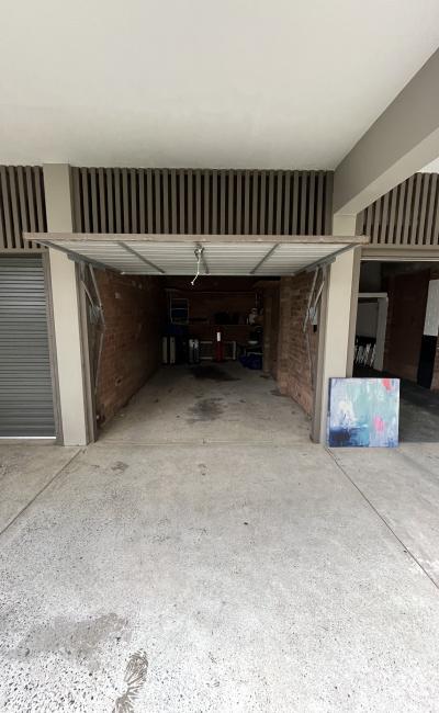 Undercover garage in North Bondi, less than 10 mins walk from beach