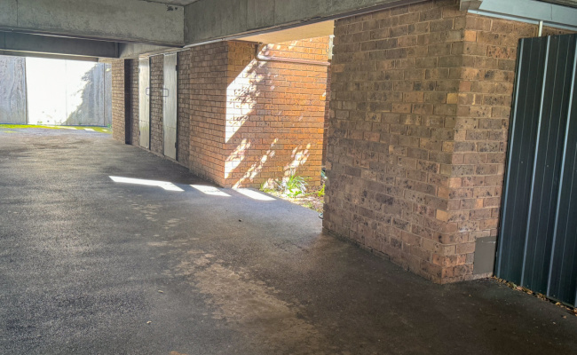 Undercover Private Spacious Park