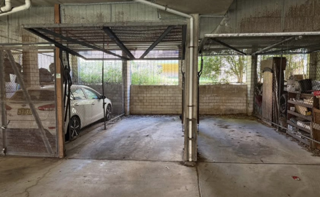 Lock up garage parking on Waterloo Road in Marsfield New South Wales Lock up garage parking on Waterloo Road in Marsfield New South Wales