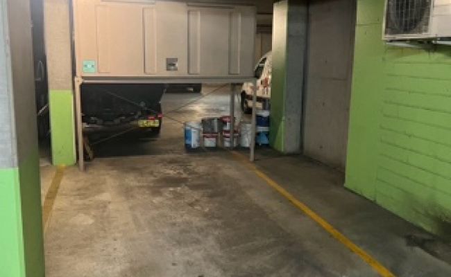 Secure undercover parking lot in Pyrmont