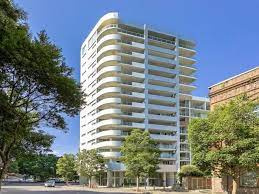 Car Space For Rent In Ultimo & Close to Broadway Shopping Center