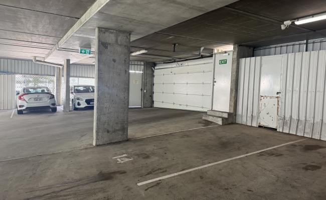 West Perth / CBD Parking. Secure, Convenient, steps away from Hay street, yellow/red/green  CAT bus
