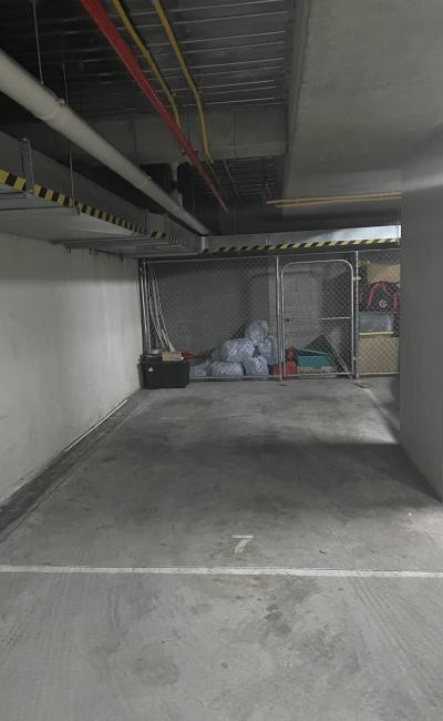 Great and safe underground parking space next to Westfield Doncaster shopping center