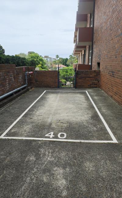 Outside parking on Whaling Rd in North Sydney Outside parking on Whaling Rd in North Sydney