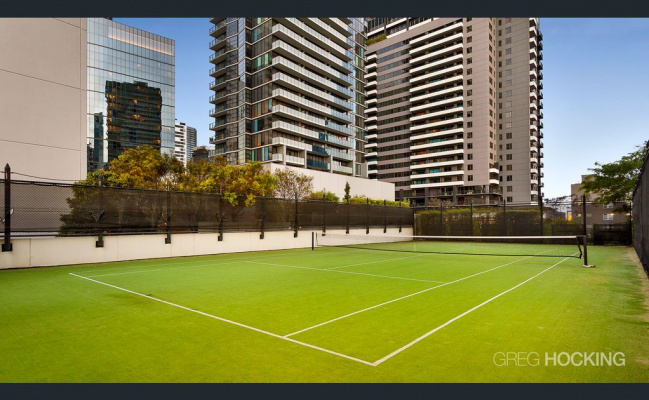 Southbank - CBD Garage w/ Pool, Gym & Tennis Court