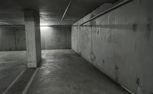 Parking Space for Rent  Southbank , Whiteman St Near tram 96 , 109 and Crown Casino
