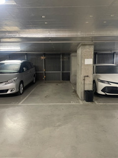 Melbourne - Secure CBD Parking close to Flagstaff Station(350william)