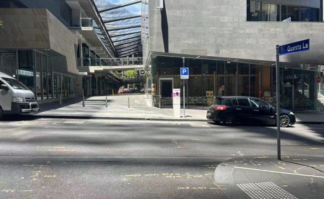Secure indoor Tandem (double) Parking at William St Melbourne