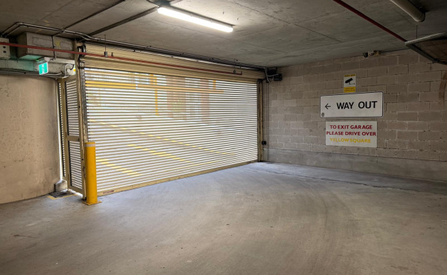 Secure Lock-Up Space Mon-Sun 3 Mins to North Sydney Station