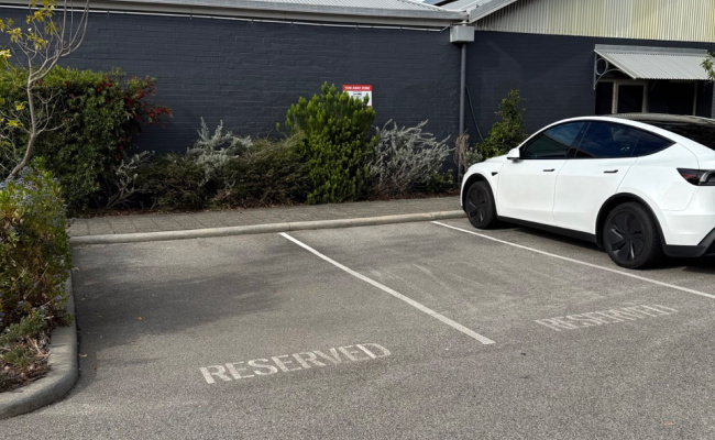 Great located parking in Northbridge