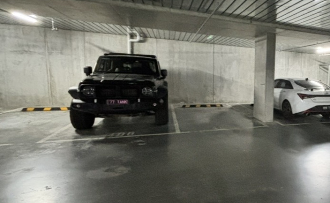 Great parking near Westfield Doncaster Shopping Centre and Skybus stop to Airport