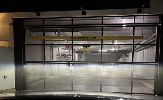 Great parking near Westfield Doncaster Shopping Centre and Skybus stop to Airport