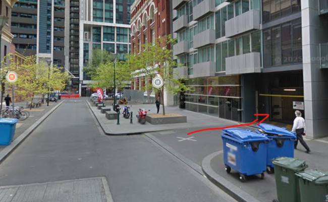 Melbourne CBD Underground secure parking space - Close to Vic Market/Flagstaff