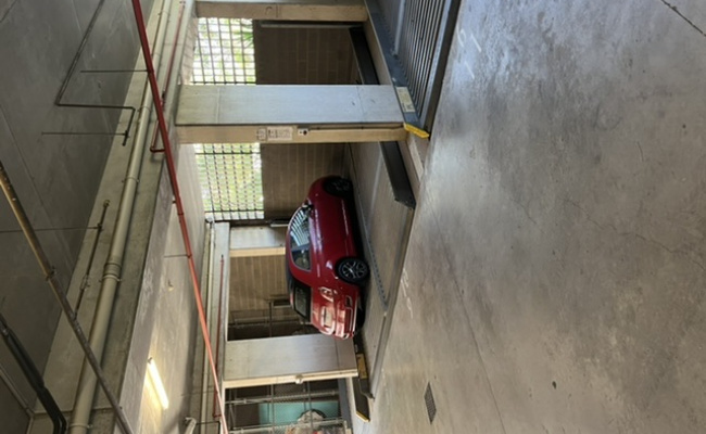 Price reduction! South Yarra - Secure Stacker Parking Near Chapel Street