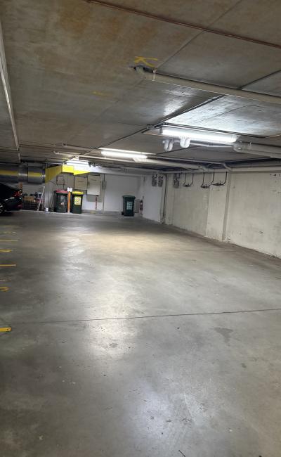 Secure parking space central Surry hills