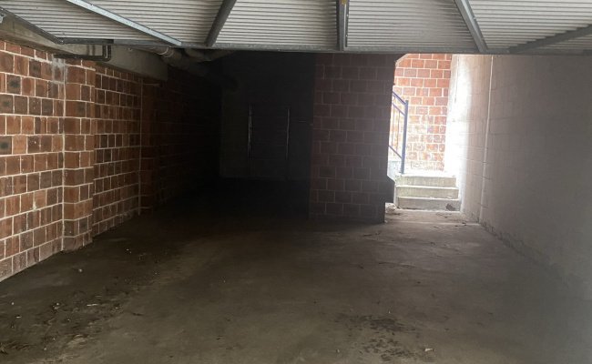 Forest Lodge Lock up Garage