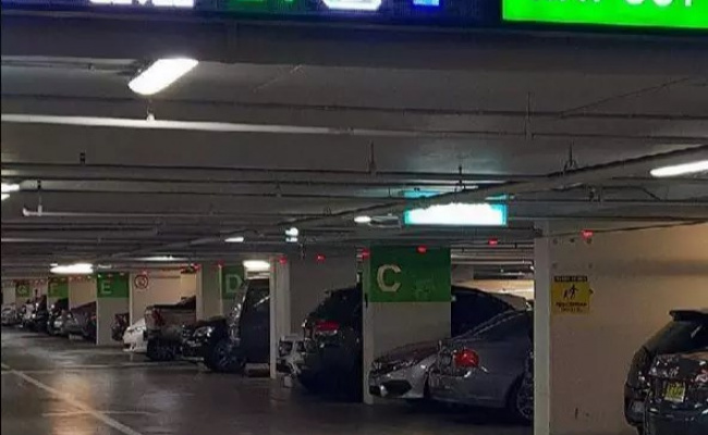 Sydney - Parking in the Heart of World Square