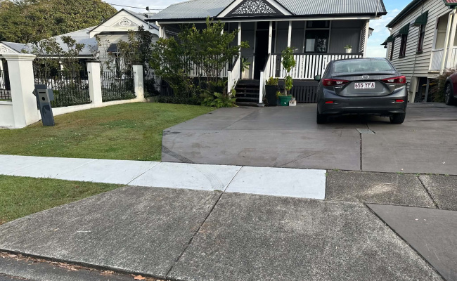 Driveway parking on Wyndham Street in Herston Queensland Driveway parking on Wyndham Street in Herston Queensland