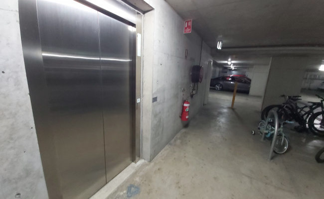 24/7 Secure Car Parking in Neutral Bay, Young Street Plaza