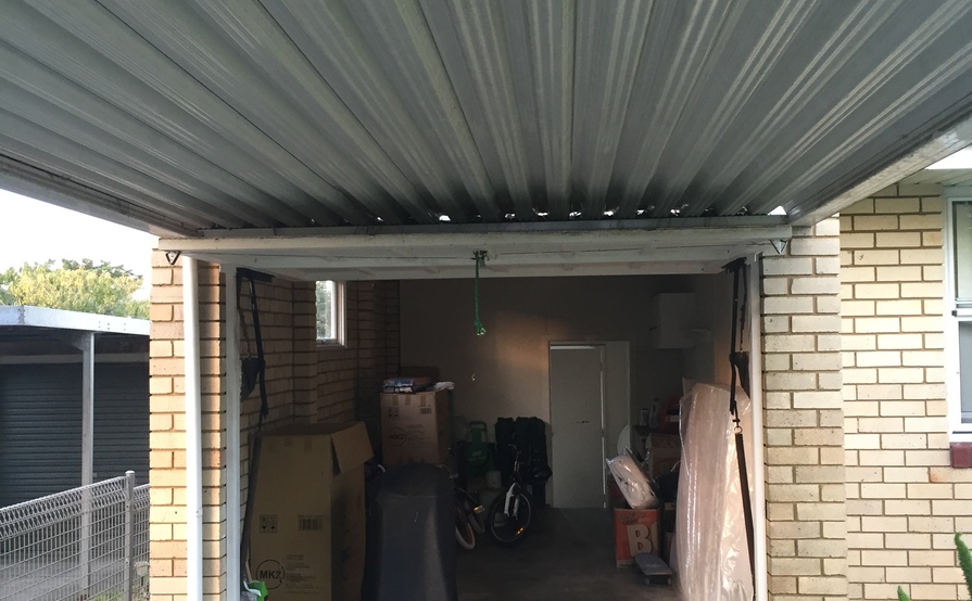 Berowra Heights - Single Lockup Garage in Primary Location Perfect for Car, Furniture, Small-sized Boat